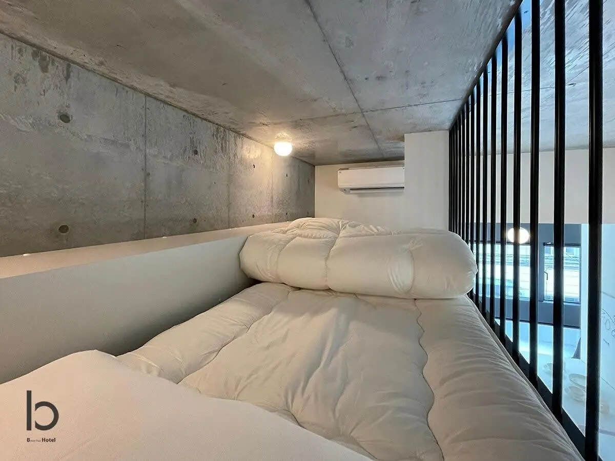Bhotel Nekoyard - Loft Studio Close To Peace Park & City Sights Hiroshima
